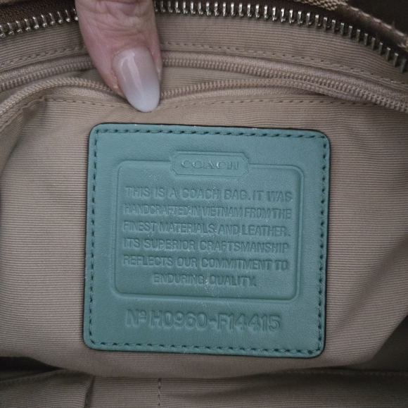 Coach Signature Purse - Picture 11 of 12